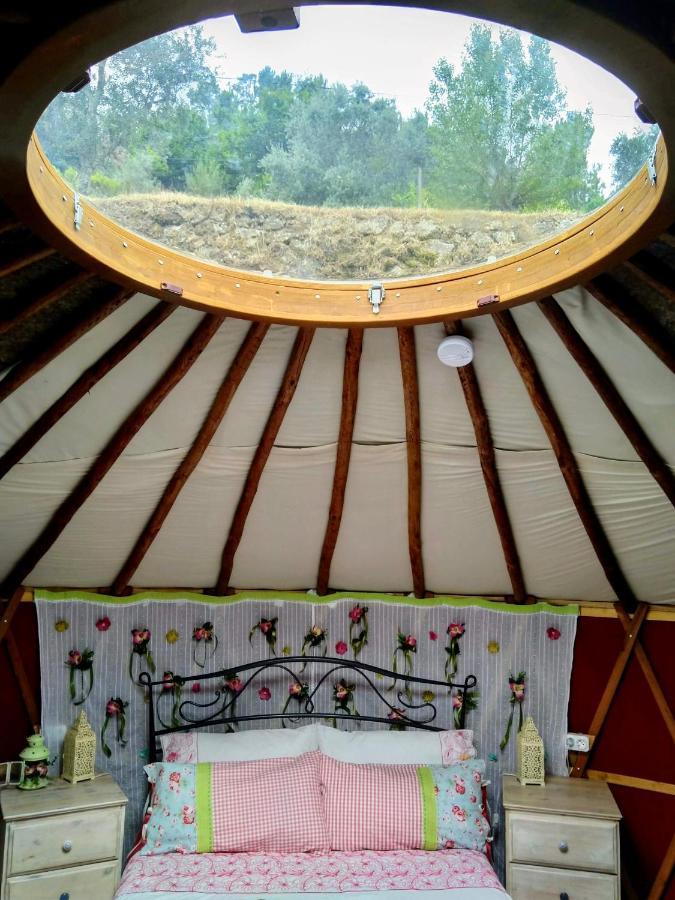 Woodpecker Yurt Hotel Santa Cruz do Douro Ngoại thất bức ảnh